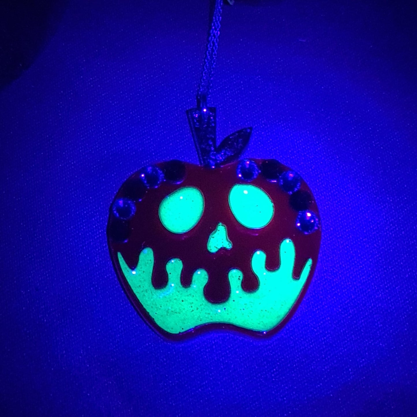 Magic Mirror/ Poison Apple pendant