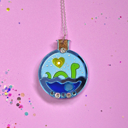 Nessy pendant